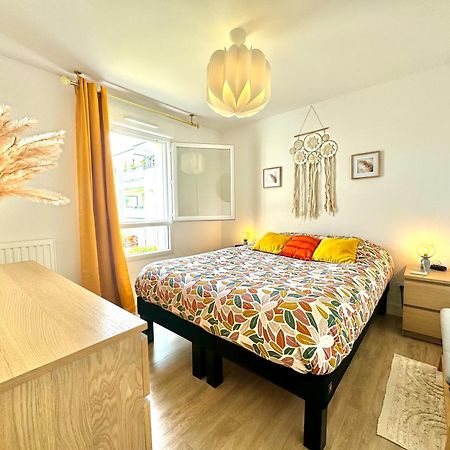 L'Atelier Chic - Wifi Fibre - Parking Privee - Balcon - Netflix Apartment Lanester Bagian luar foto